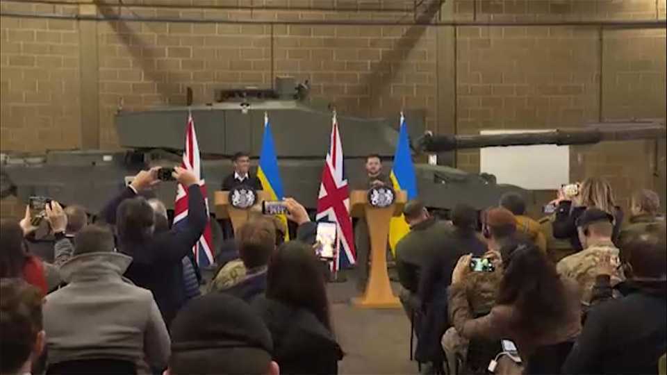 Tancurile britanice vor ajunge în Ucraina în luna martie / VIDEO