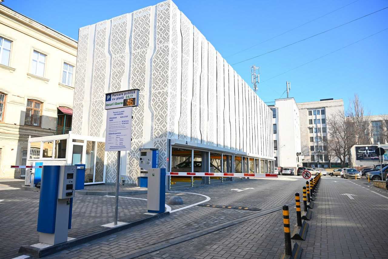 În centrul Chișinăului a fost lansată o parcare automatizată