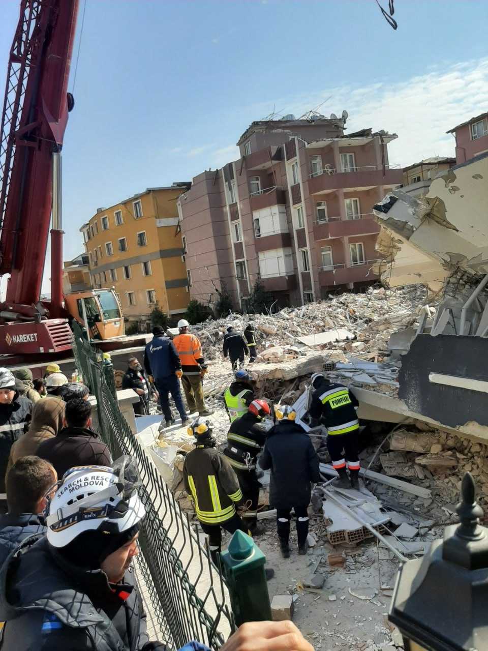 Salvatorii moldoveni plecați în misiunea internațională din Turcia continuă intervenția