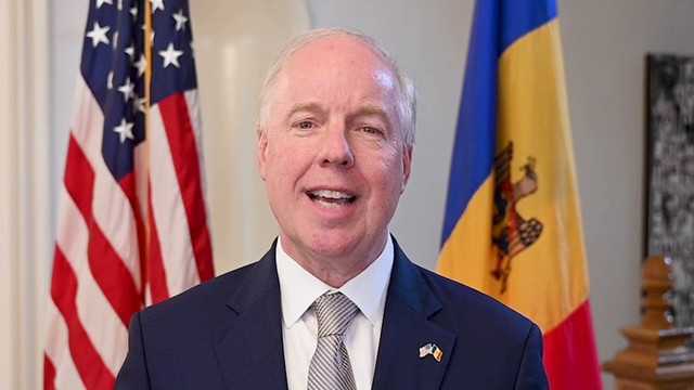 Ambasadorul SUA la Chișinău: „Vom continua să lucrăm cu guvernul și poporul Republicii Moldova”