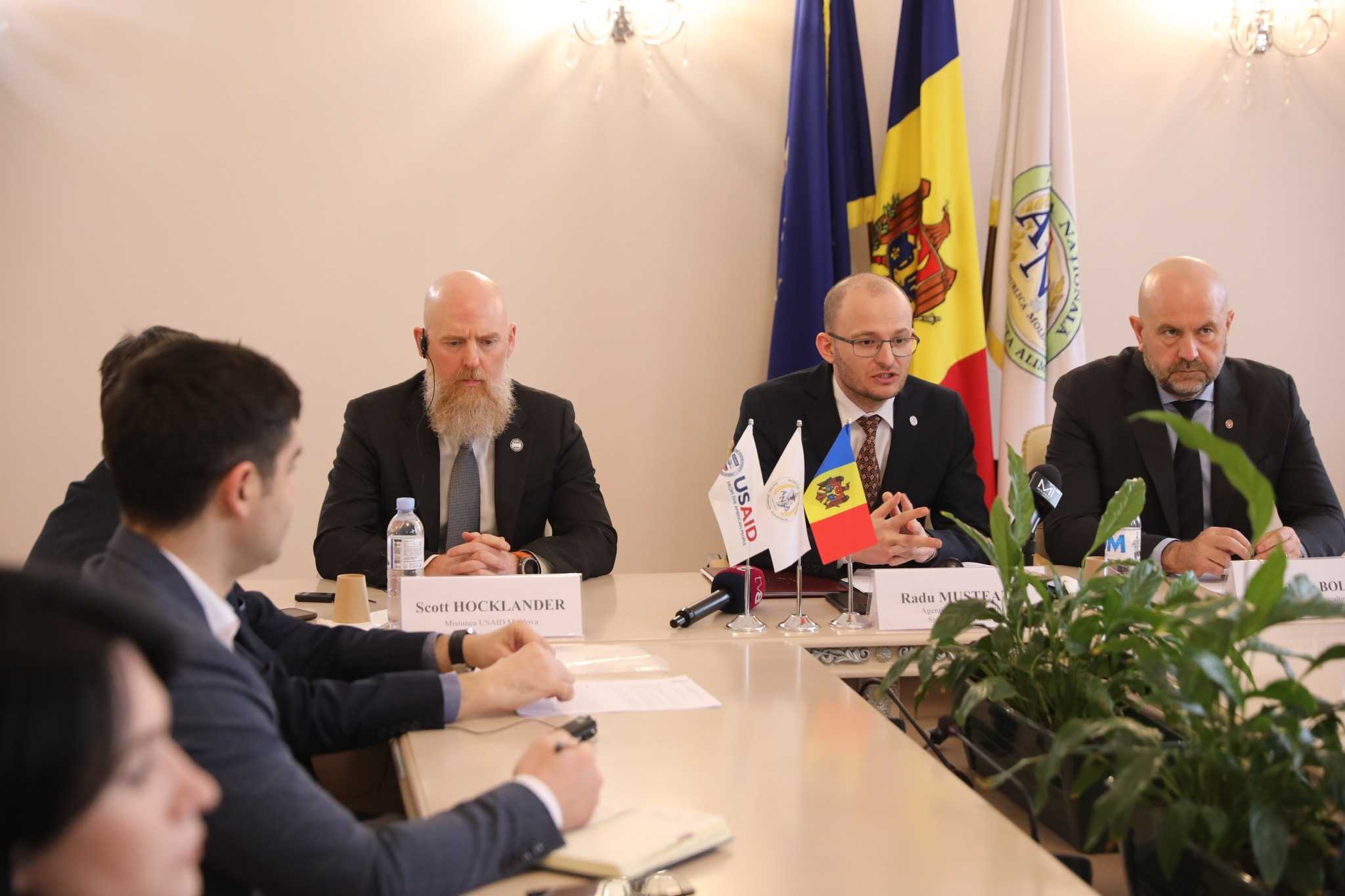A fost lansată prima platformă digitală de învățare destinată operatorilor din sectorul agricol