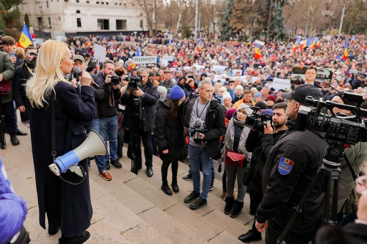 Detalii despre reținerea de sâmbătă a opt membri ai Partidului „Șor”