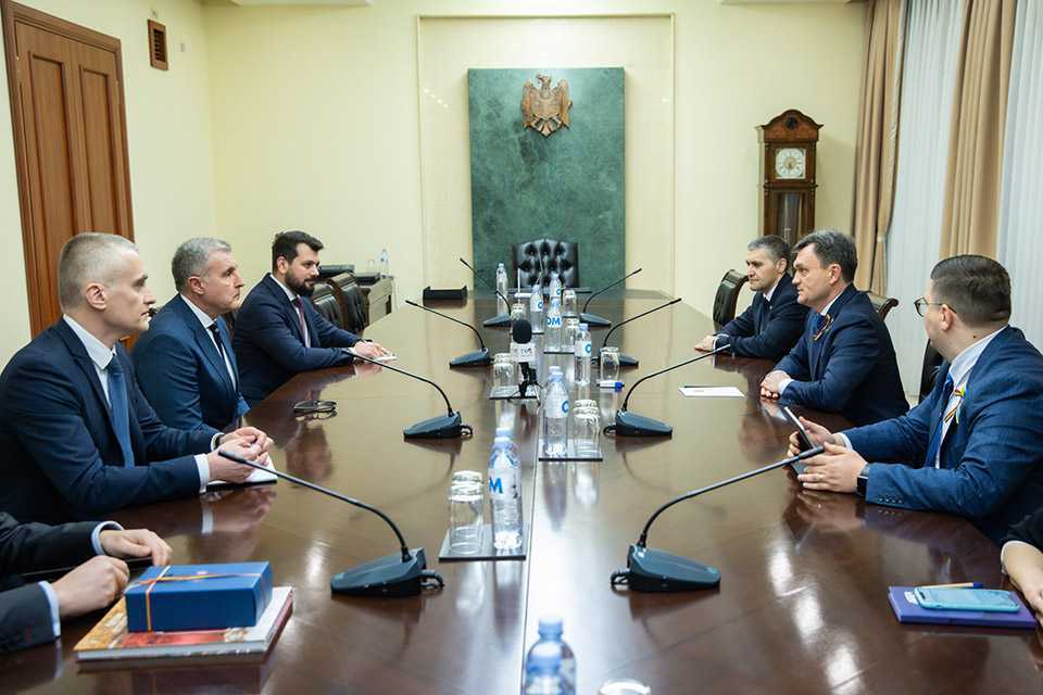 Premierul Dorin Recean l-a primit în vizită pe Principele Radu al României