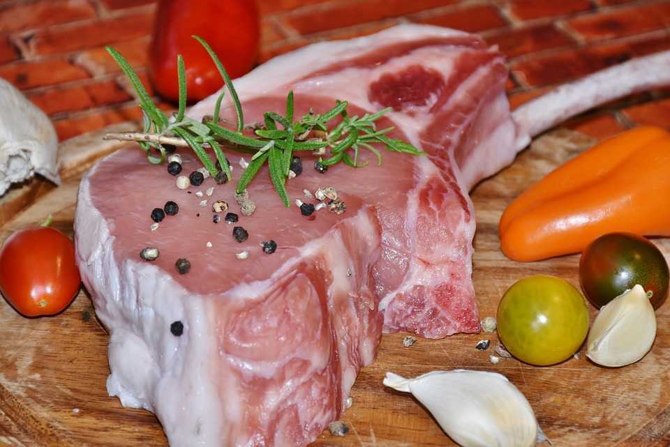 Danemarca înlocuiește carnea de porc cu linte
