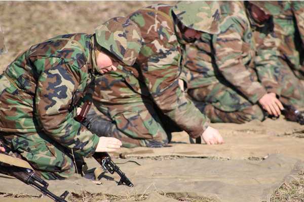 Soldații în termen se instruiesc la poligoanele Armatei Naționale