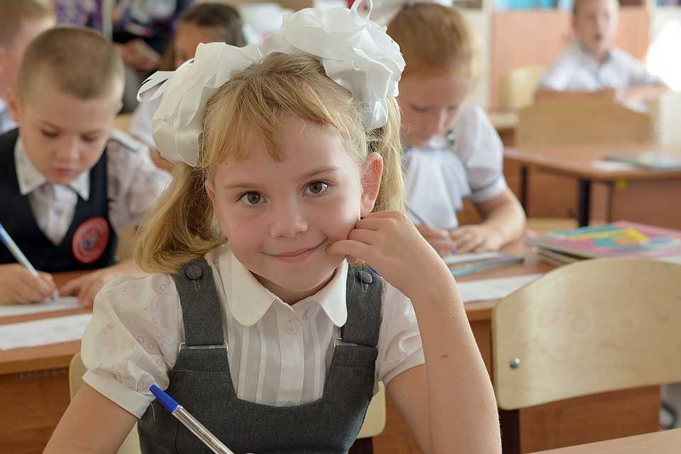 Peste 1000 de elevi refugiați din Ucraina învață în școlile din Republica Moldova