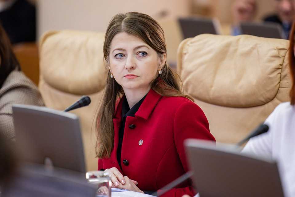 Creșterea eficienței luptei cu corupția de nivel înalt, în atenția Guvernului 