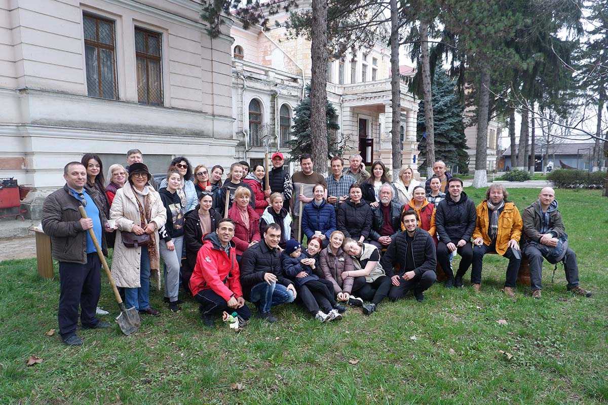 CURĂȚENIA DE PRIMĂVARĂ LA ACADEMIA DE MUZICĂ, TEATRU ȘI ARTE PLASTICE
