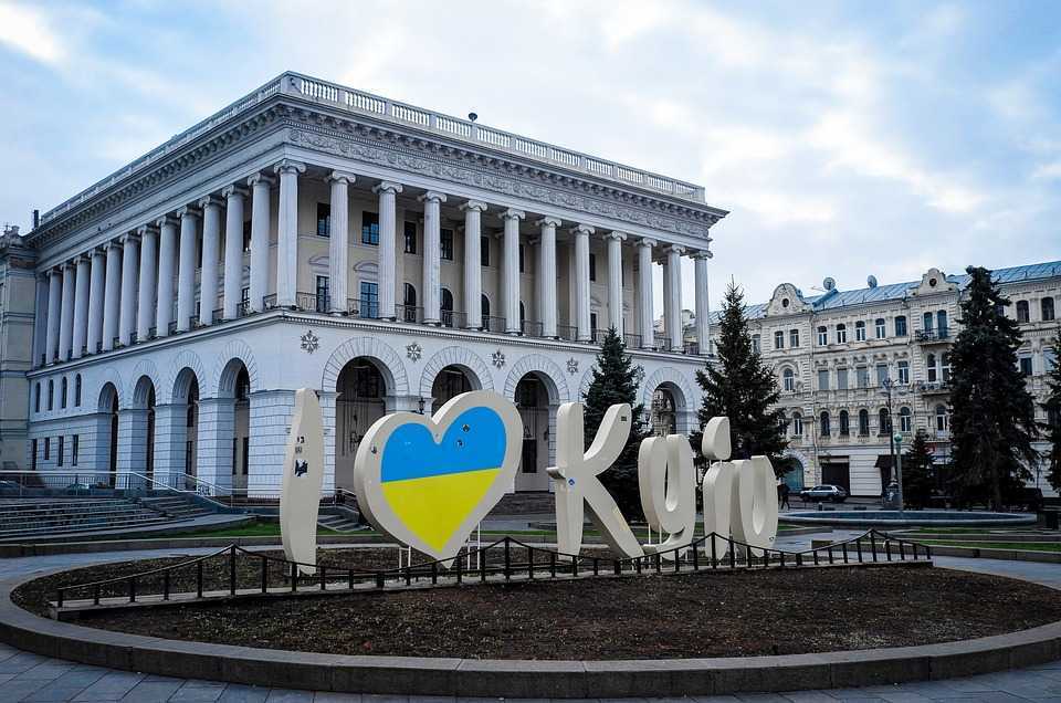 Ucraina mulţumeşte României şi R.Moldova pentru sprijin şi solidaritate în lupta sa împotriva agresiunii Rusiei
