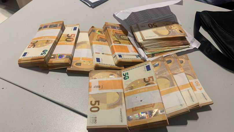 Un conațional a încercat să intre în țară cu 57.000 de euro, nedeclarați