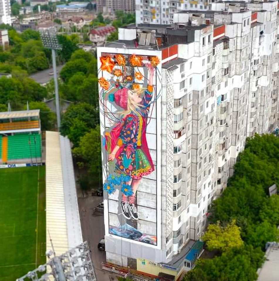 Speranța, o nouă pictură murală realizată de pictorul Dmitri Potapov și echipa Dianei Boico