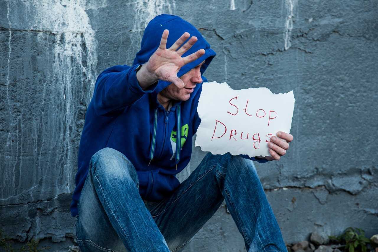 Unde și când consumatorii de droguri vor putea să-și testeze dozele legal și gratuit
