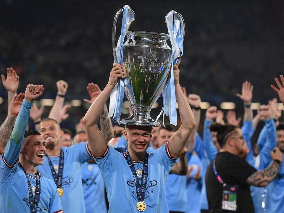 Prime uriașe pentru jucătorii lui Manchester City după triumful din Champions League