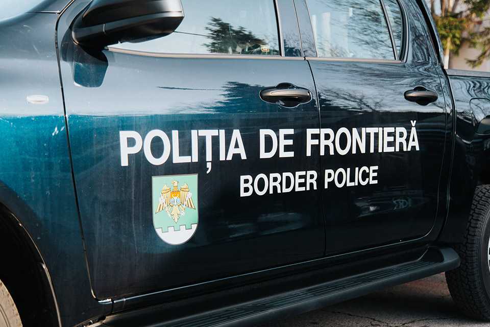 DR NORD: descinderi la domiciliile unor bănuiți în organizarea migrației ilegale