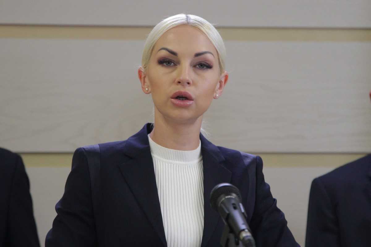 Marina Tauber rămâne în arest la domiciliu