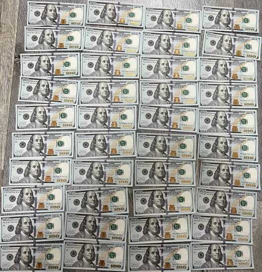 Intenționa să cumpere bijuterii cu peste 100.000 USD falși, din Turcia / VIDEO