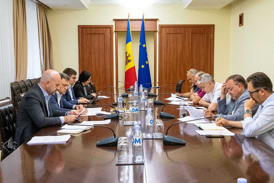 Premierul Dorin Recean a discutat cu fermierii