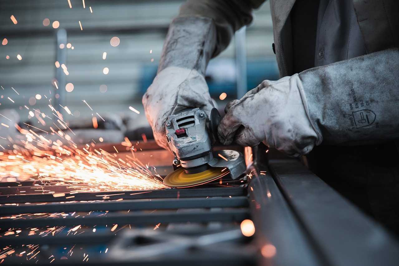 În ianuarie-aprilie, producţia industrială din R.Moldova s-a contractat cu 6,2%