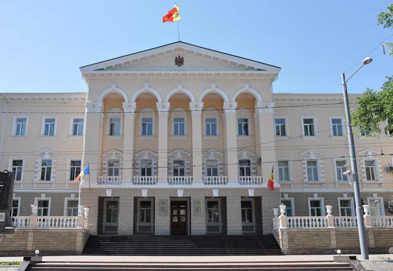 MAI anunță măsuri după moartea fetiței împușcate la Edineț