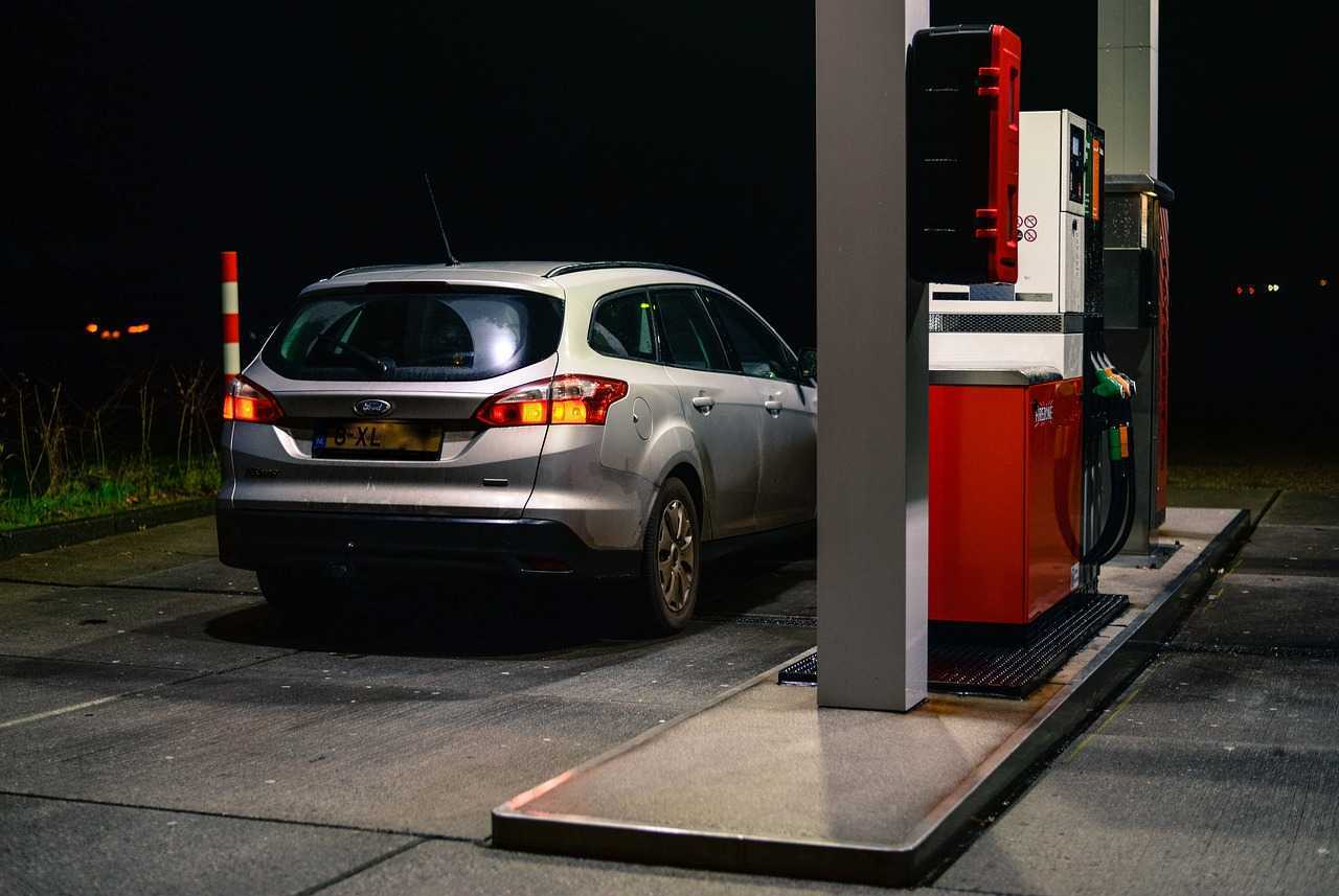 Fenomen rarisim: Carburanții continuă să se scumpească