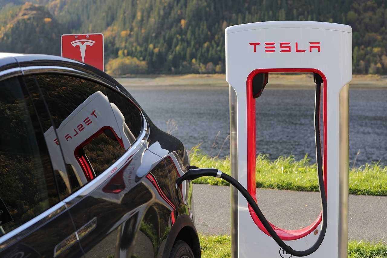 Vânzări record pentru Tesla în China