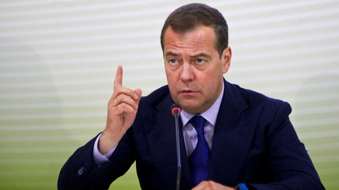 Dmitri Medvedev: O apocalipsă nucleară este foarte posibilă