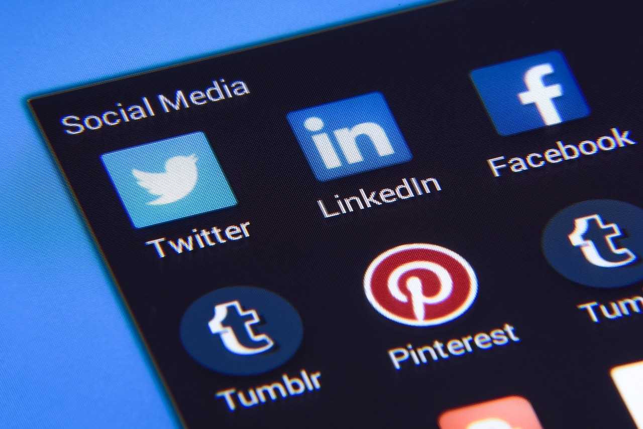 Fluxul de numerar al Twitter este negativ, din cauza scăderii cu aproape 50% a veniturilor din publicitate