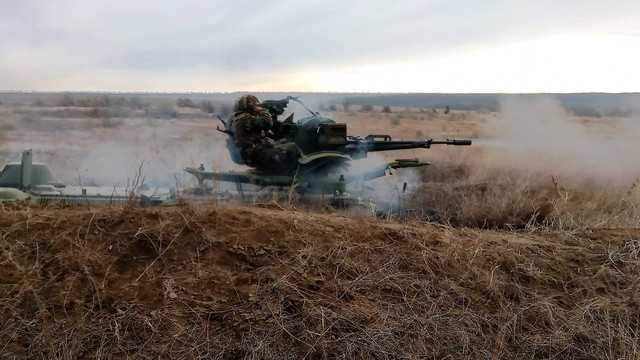 Militarii Brigăzii Infanterie Motorizată „Dacia” au efectuat trageri cu armamentul din dotare