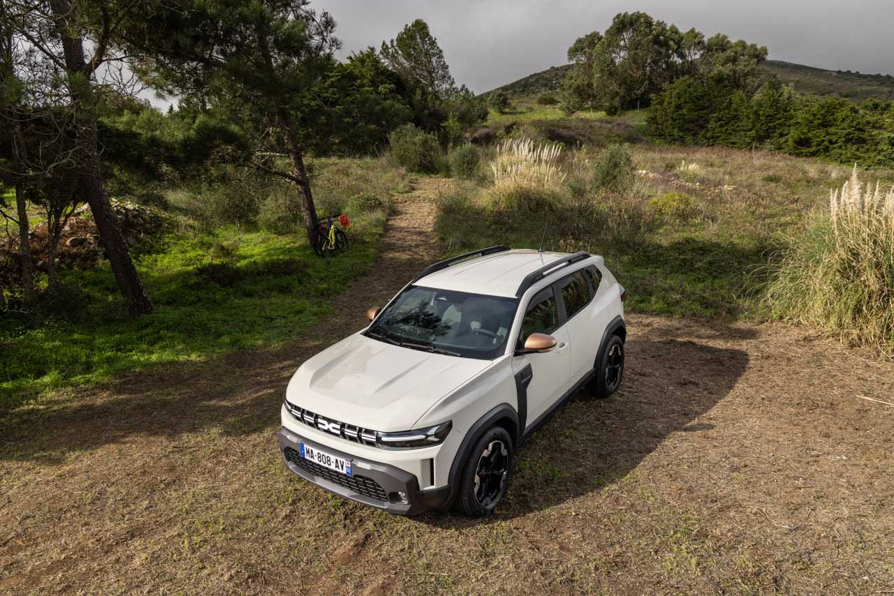 Dacia Duster III va fi produs numai la Mioveni. Preţul de pornire rămâne sub 20.000 de euro