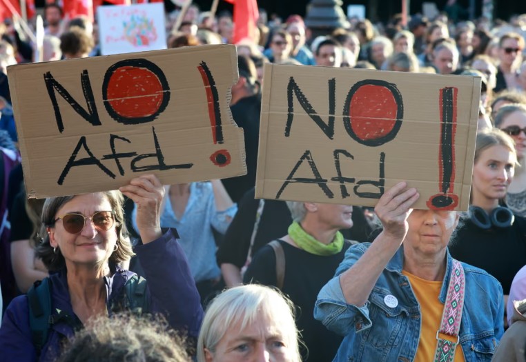 AfD sperie Germania: mii de oameni au ieșit în stradă după victoria-record a extremei drepte