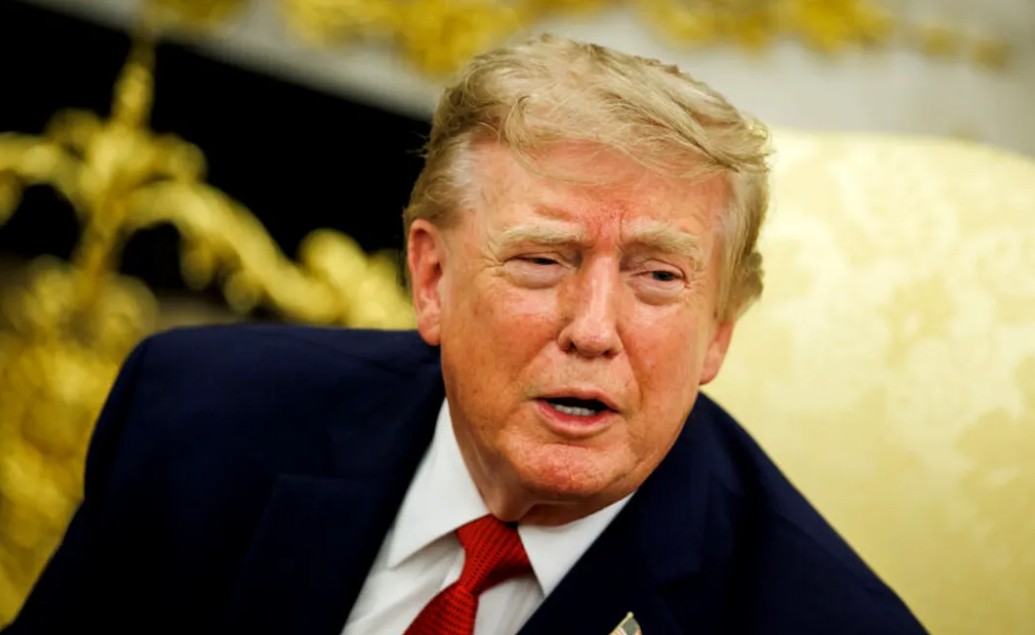 Trump îi cere lui Zelenski să oprească atacurile asupra industriei petroliere ruse: „Asta face rău lumii”