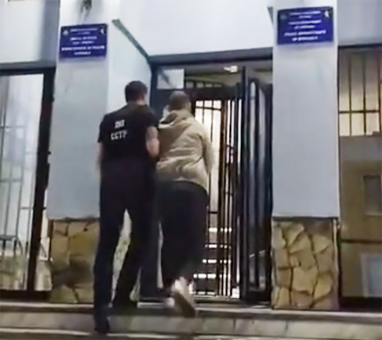 Rețea internațională de proxenetism, destructurată la Chișinău: Profituri spălate prin criptomonede și doi suspecți reținuți pe Aeroport