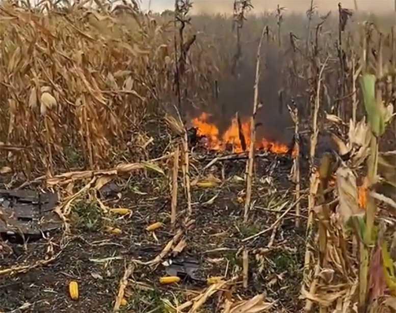 Dronă prăbușită la Cernița: vegetația a luat foc, iar localnicii au atins epava, în ciuda avertismentelor autorităților