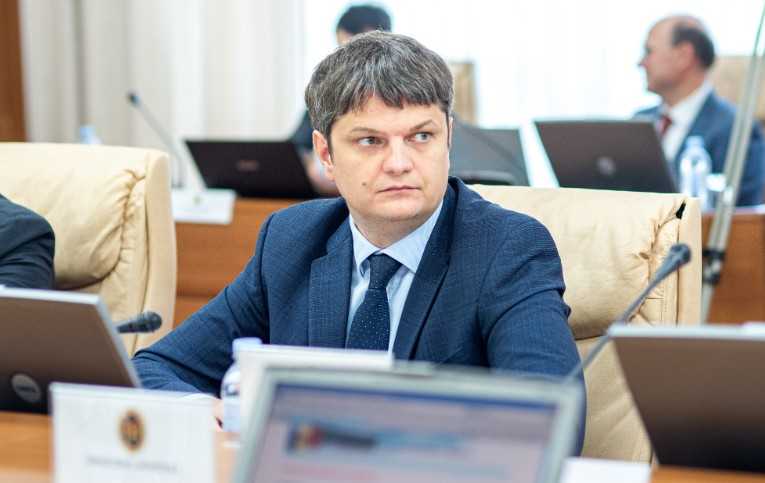Gazul s-a ieftinit de trei ori față de 2022, dar Energocom cere tarif mai mare. Spînu: „Haideți la treabă!”