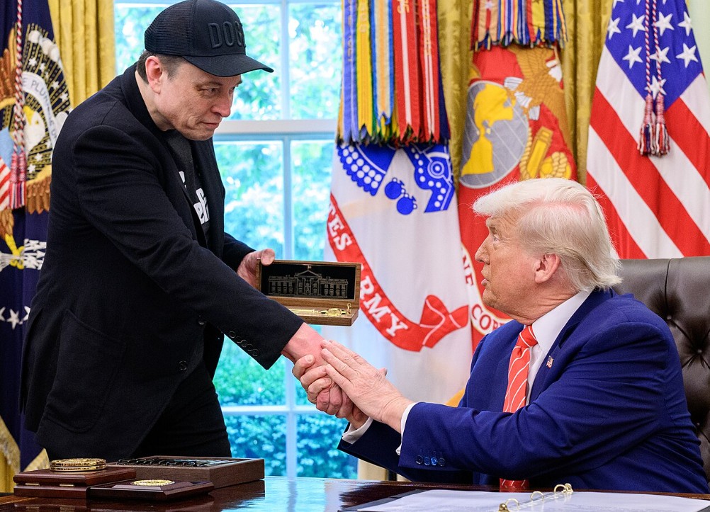 Elon Musk va primi Medalia Națională pentru Știință de la Donald Trump