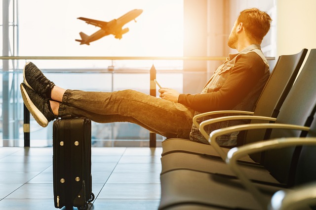 Bruxelles-ul dă un ultimatum aeroporturilor UE: cozile de cinci ore la controlul pașapoartelor trebuie să dispară până la Crăciun
