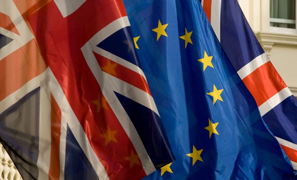 UE și Regatul Unit se reunesc la Bruxelles după noi dezvăluiri despre interferența Rusiei în Brexit