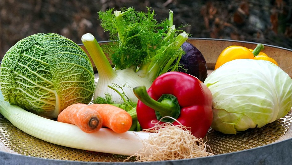 Alimentele din Moldova s-au scumpit cu 5,1% într-un an. Legumele și fructele, în topul scumpirilor