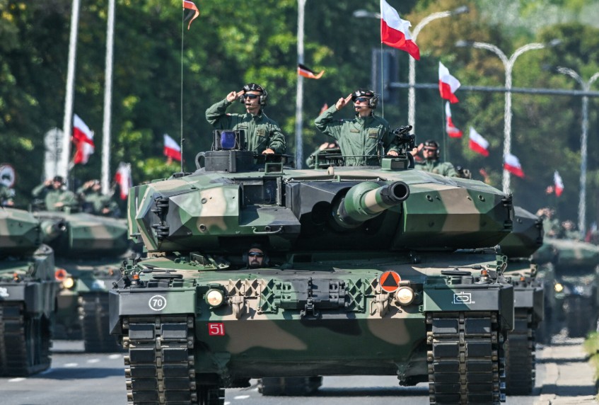 Ucraina vrea să cumpere armament polonez de 125 de milioane de euro și pregătește un acord privind dronele