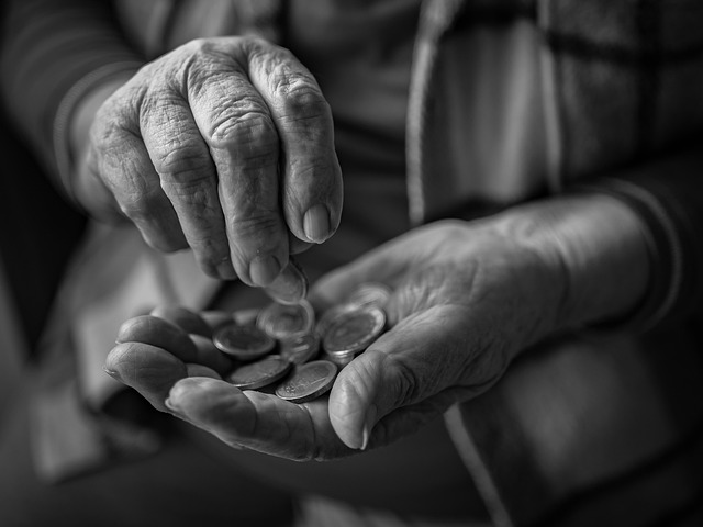 Aproape unul din trei moldoveni trăiește în sărăcie absolută. Diferența dintre sate și orașe este uriașă