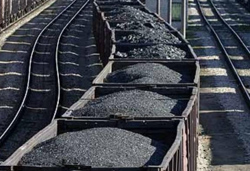 România ar putea menține centralele pe cărbune până la construirea unor alternative energetice